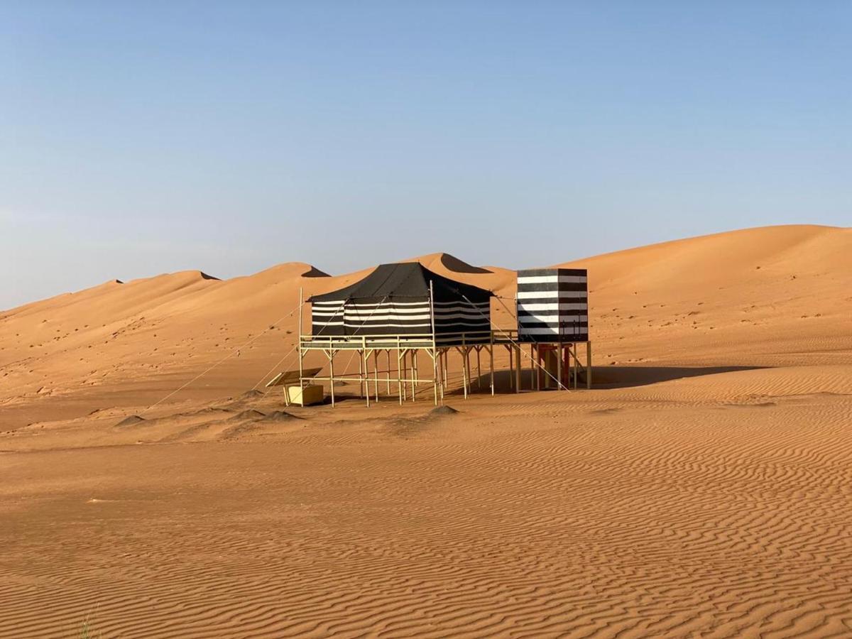 Oman Desert Private Camp Shāhiq Exteriör bild